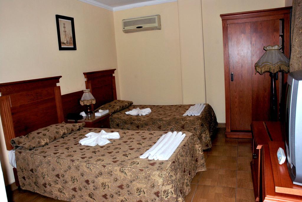 Tiba Pyramids Hotel Giza Habitación foto